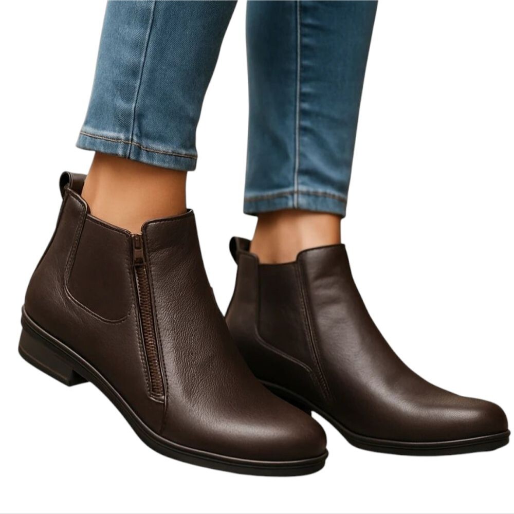 David Tate brown leather low ankle bootie size 11 everyday casual work attire